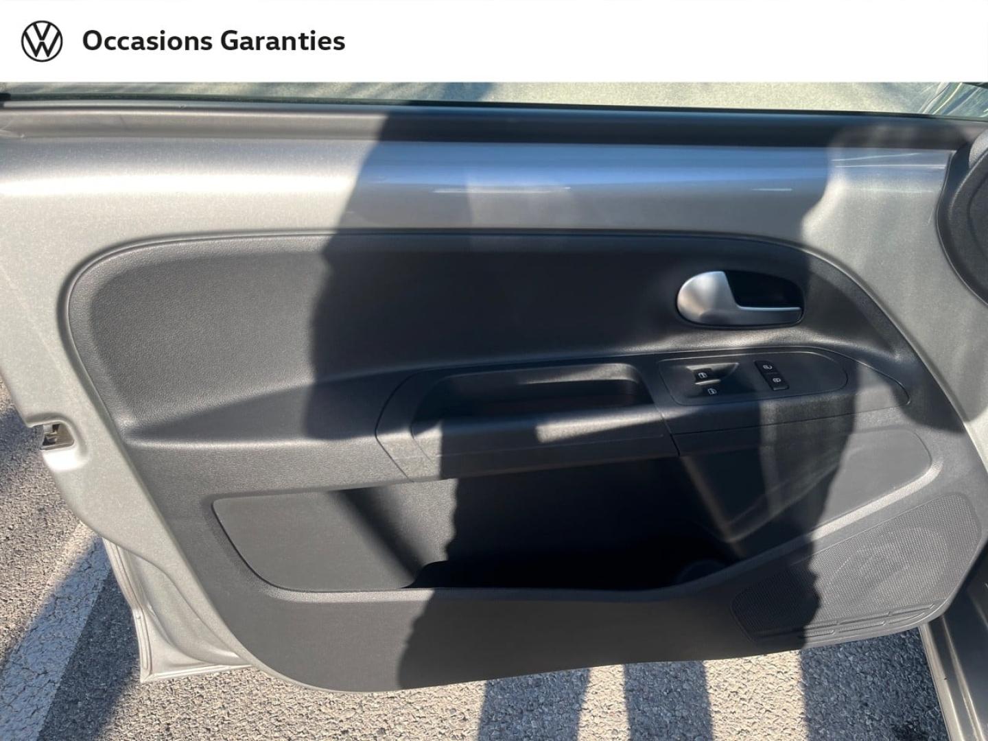 Voitures occasions VOLKSWAGEN up! Active Nice