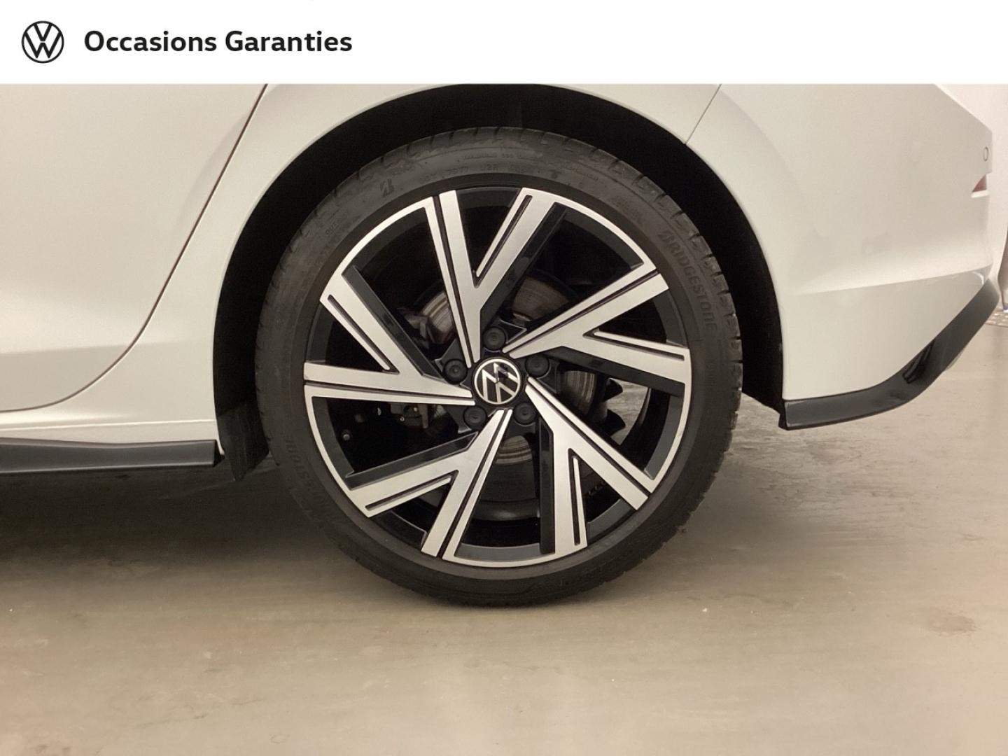 Voitures occasions VOLKSWAGEN GOLF R-Line Mougins