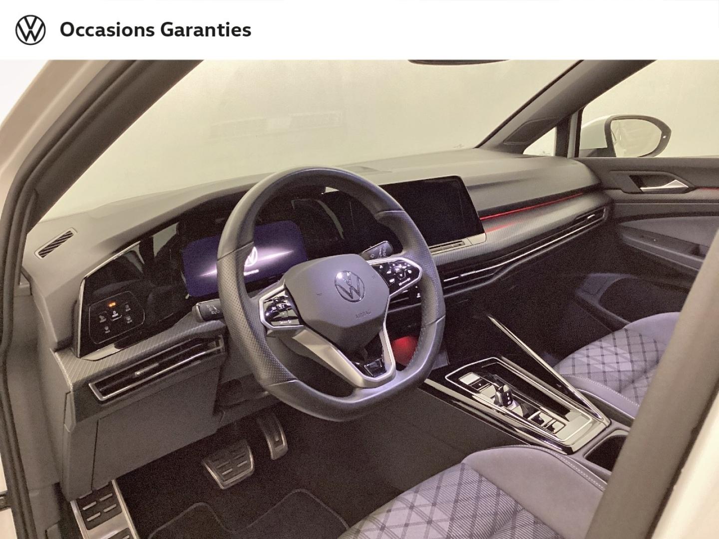 Voitures occasions VOLKSWAGEN GOLF R-Line Mougins