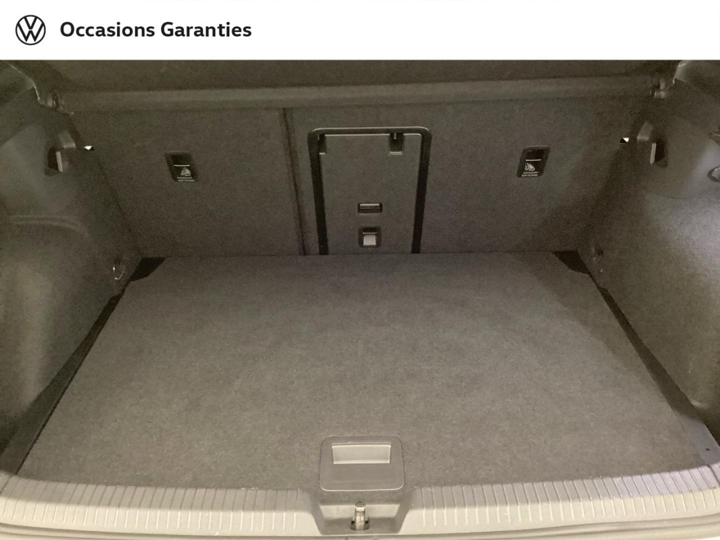 Voitures occasions VOLKSWAGEN GOLF R-Line Mougins