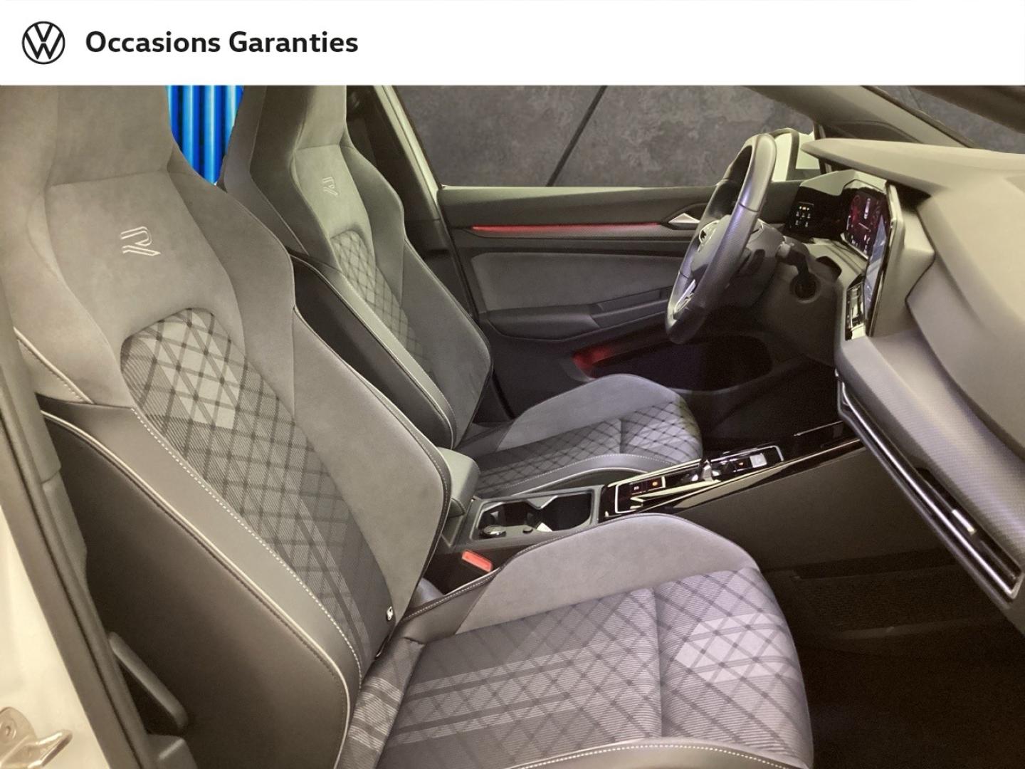 Voitures occasions VOLKSWAGEN GOLF R-Line Mougins