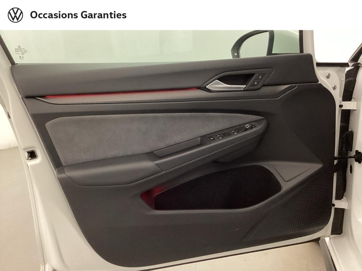 Voitures occasions VOLKSWAGEN GOLF R-Line Mougins