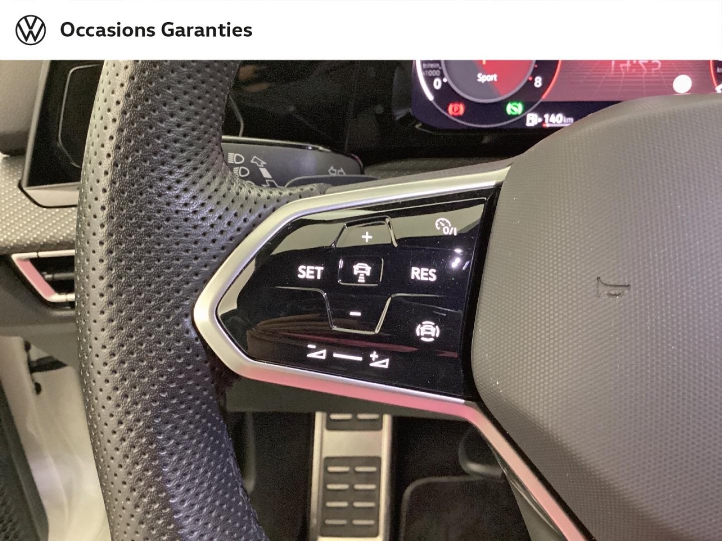 Voitures occasions VOLKSWAGEN GOLF R-Line Mougins