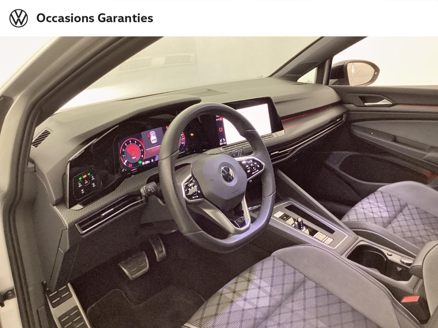 Voitures occasions VOLKSWAGEN GOLF R-Line Mougins