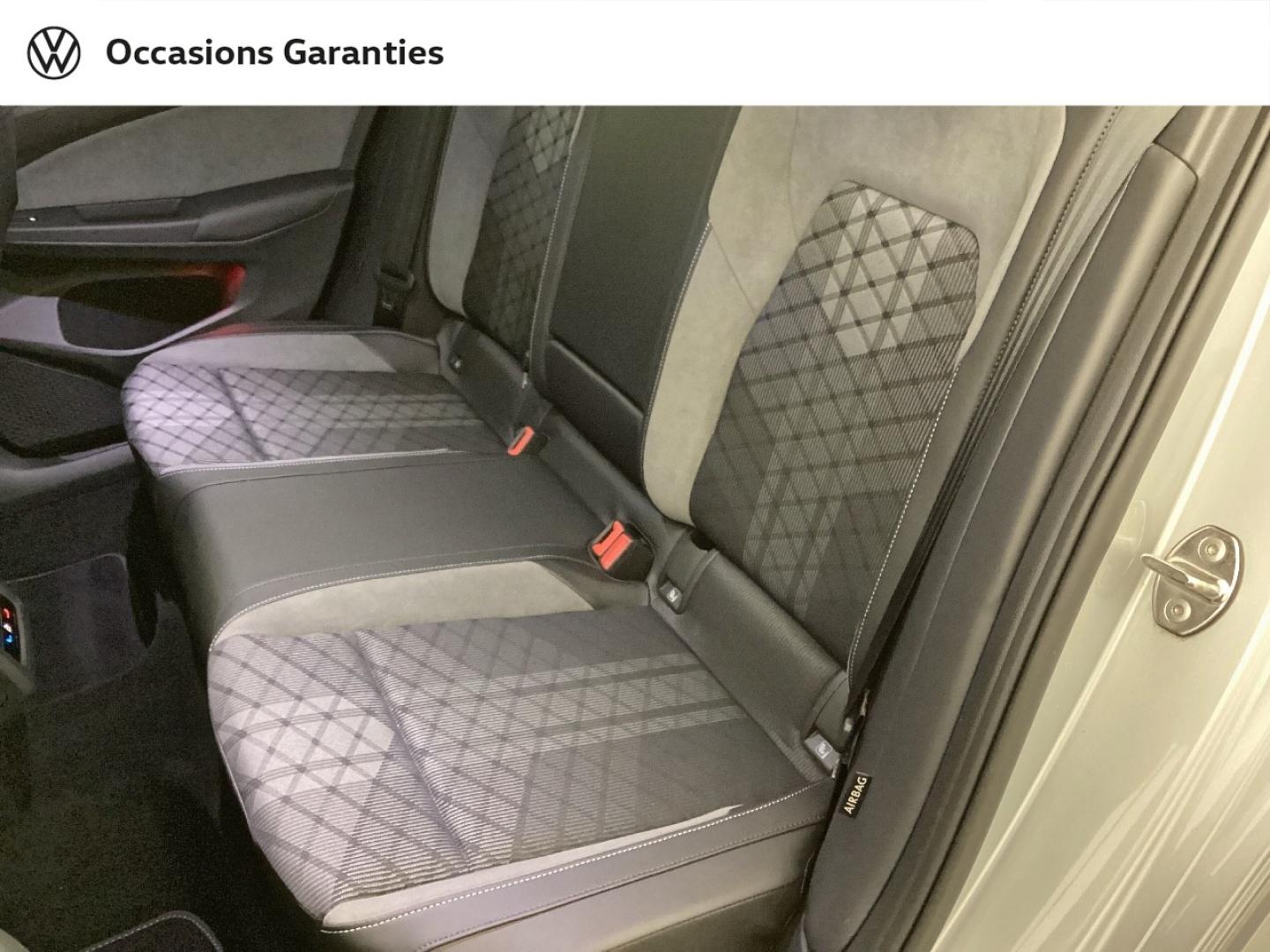 Voitures occasions VOLKSWAGEN GOLF R-Line Nice