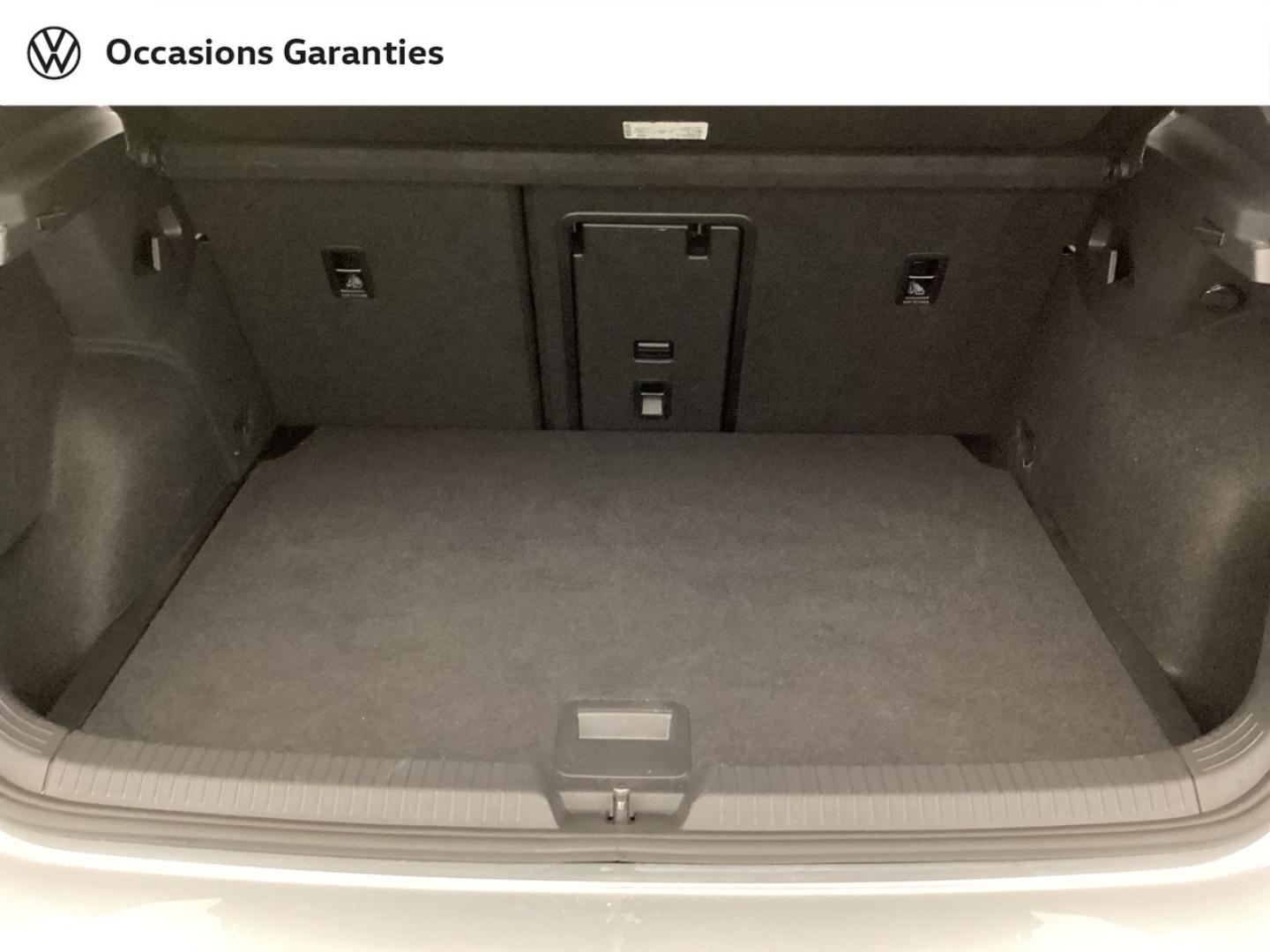 Voitures occasions VOLKSWAGEN GOLF R-Line Nice