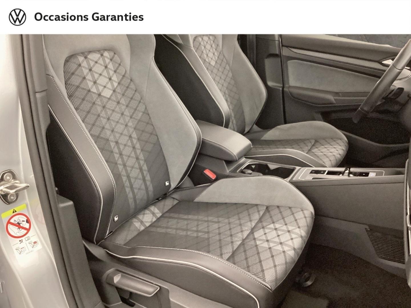 Voitures occasions VOLKSWAGEN GOLF R-Line Mougins