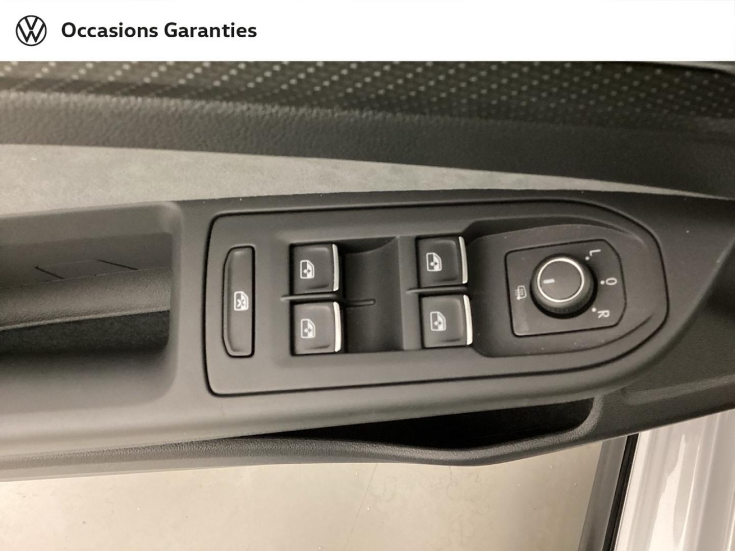 Voitures occasions VOLKSWAGEN GOLF R-Line Mougins