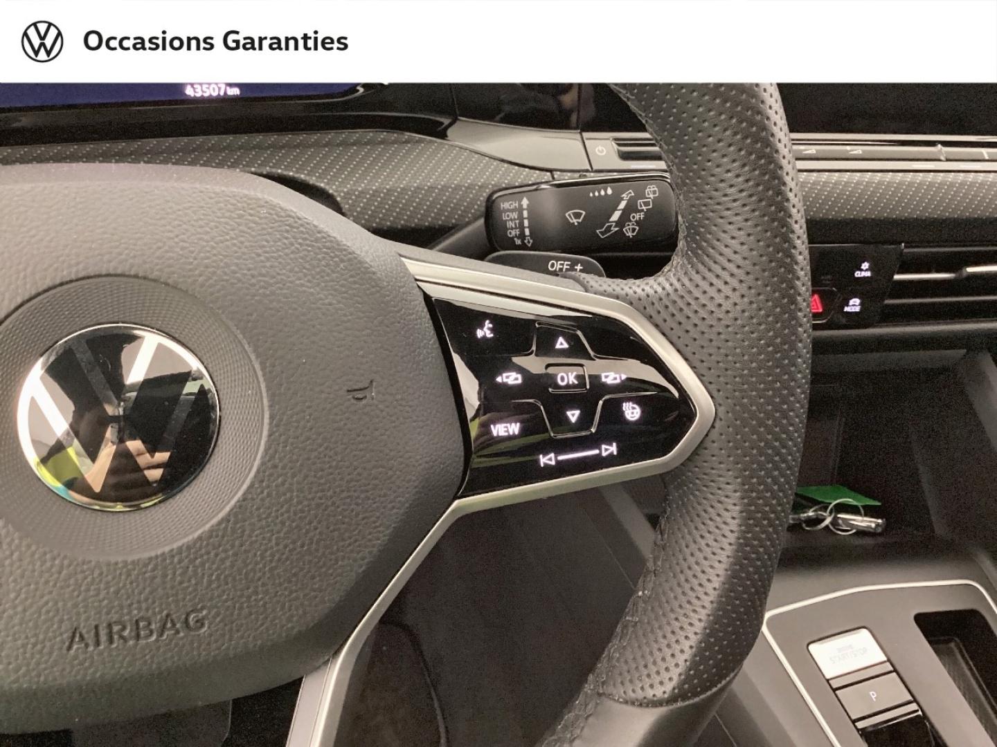 Voitures occasions VOLKSWAGEN GOLF R-Line Mougins