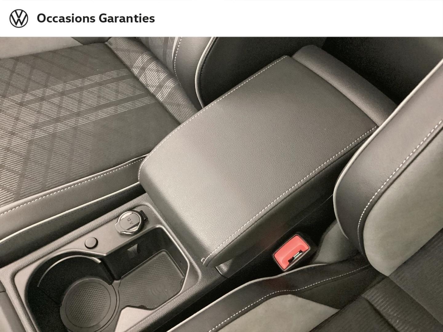 Voitures occasions VOLKSWAGEN GOLF R-Line Nice