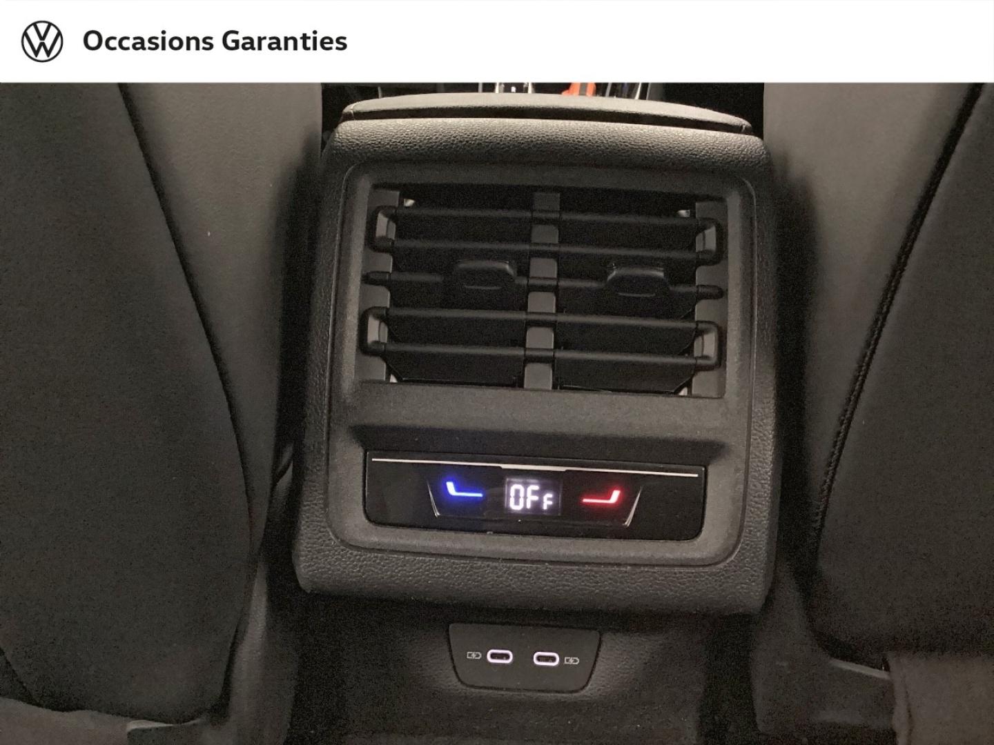 Voitures occasions VOLKSWAGEN GOLF R-Line Mougins