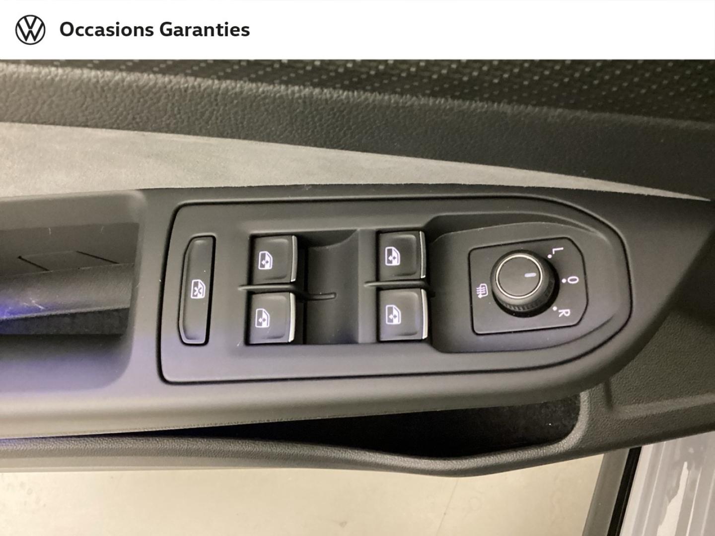 Voitures occasions VOLKSWAGEN GOLF R-Line Mougins