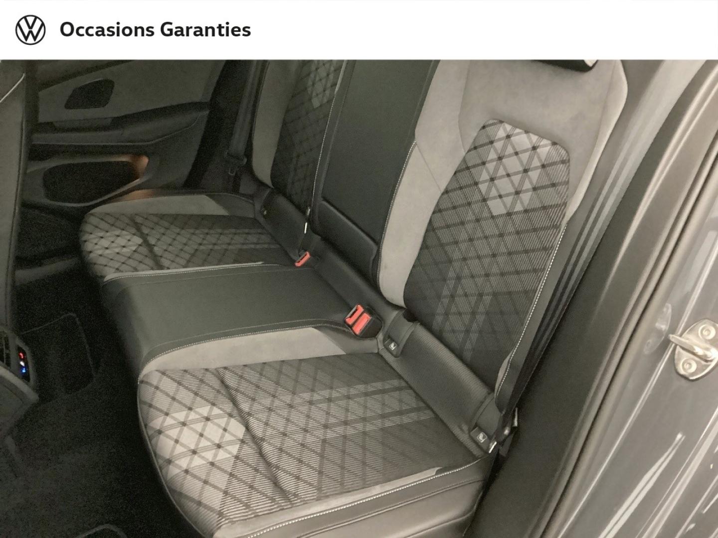 Voitures occasions VOLKSWAGEN GOLF R-Line Mougins