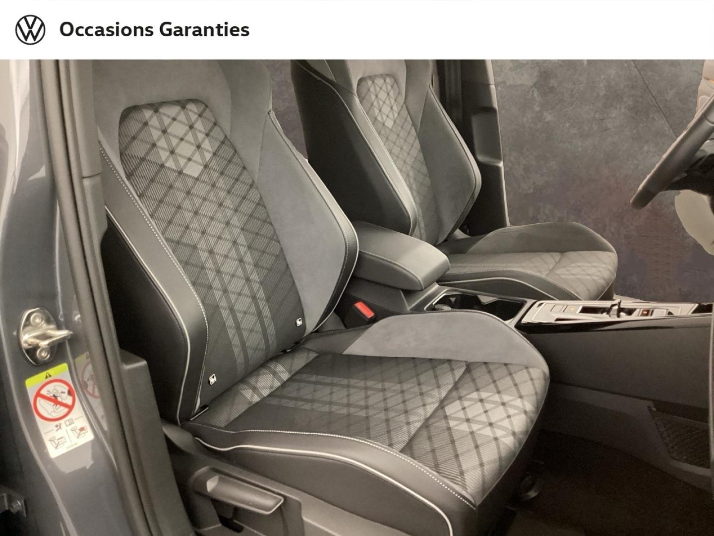 Voitures occasions VOLKSWAGEN GOLF R-Line Nice