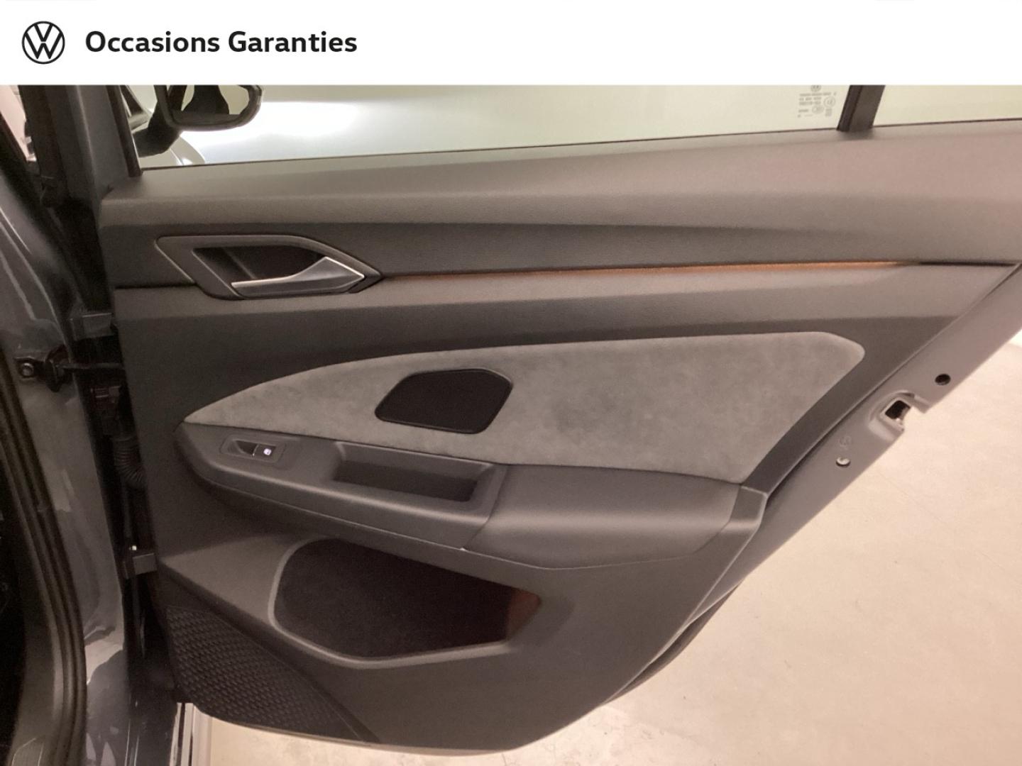 Voitures occasions VOLKSWAGEN GOLF R-Line Nice