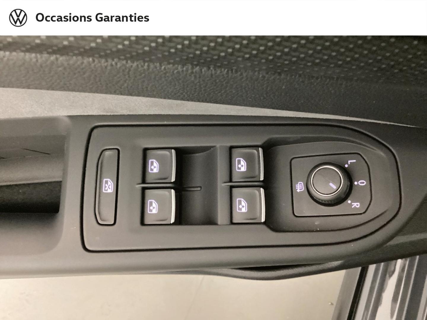 Voitures occasions VOLKSWAGEN GOLF R-Line Mougins