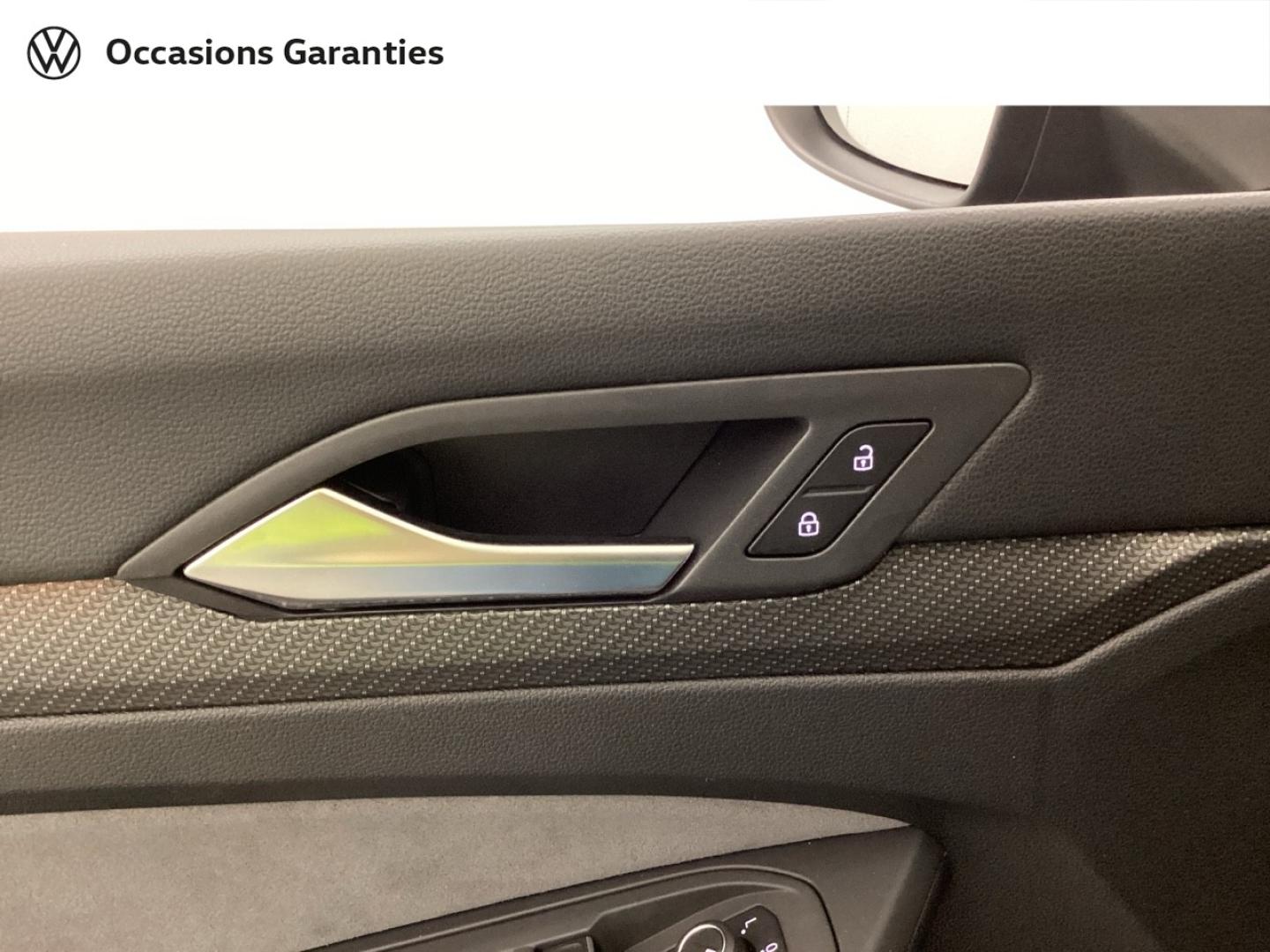 Voitures occasions VOLKSWAGEN GOLF R-Line Mougins
