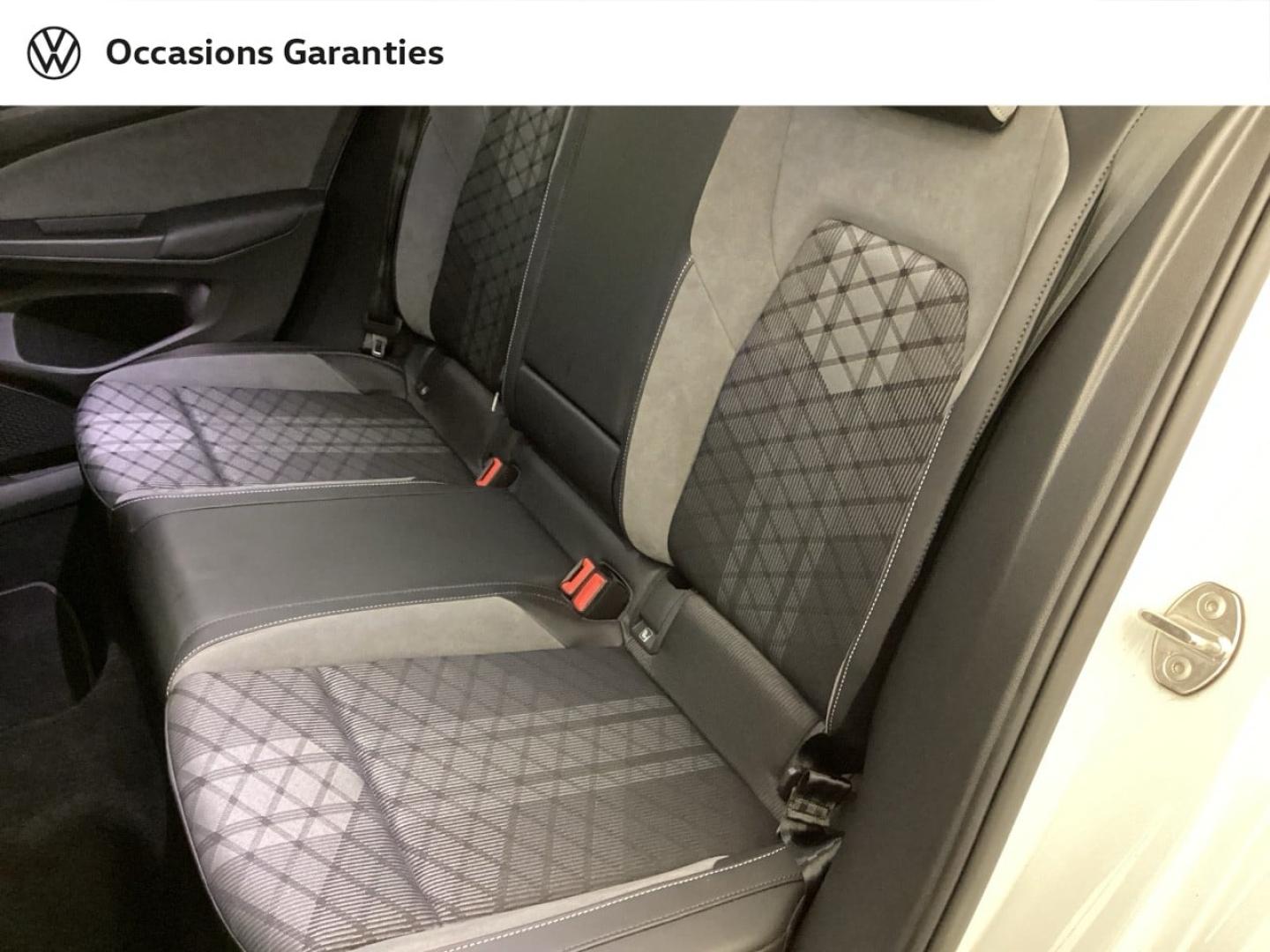 Voitures occasions VOLKSWAGEN GOLF R-Line Nice