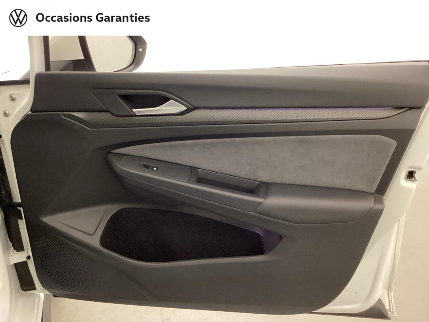 Voitures occasions VOLKSWAGEN GOLF R-Line Mougins