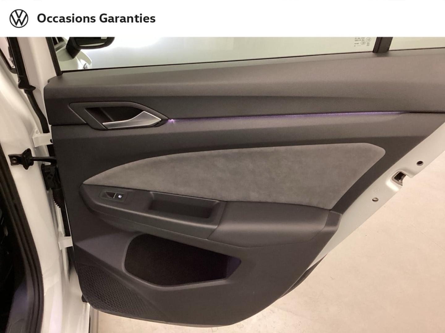 Voitures occasions VOLKSWAGEN GOLF R-Line Mougins