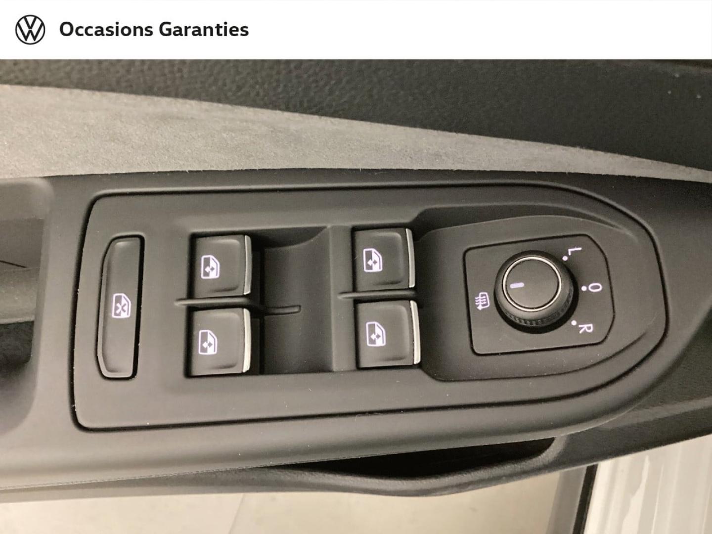 Voitures occasions VOLKSWAGEN GOLF R-Line Mougins