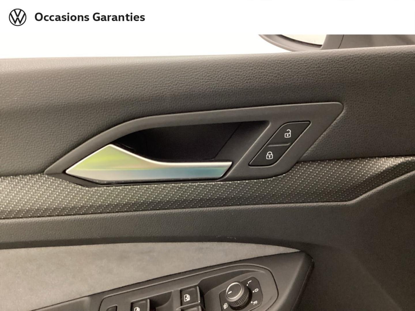 Voitures occasions VOLKSWAGEN GOLF R-Line Mougins