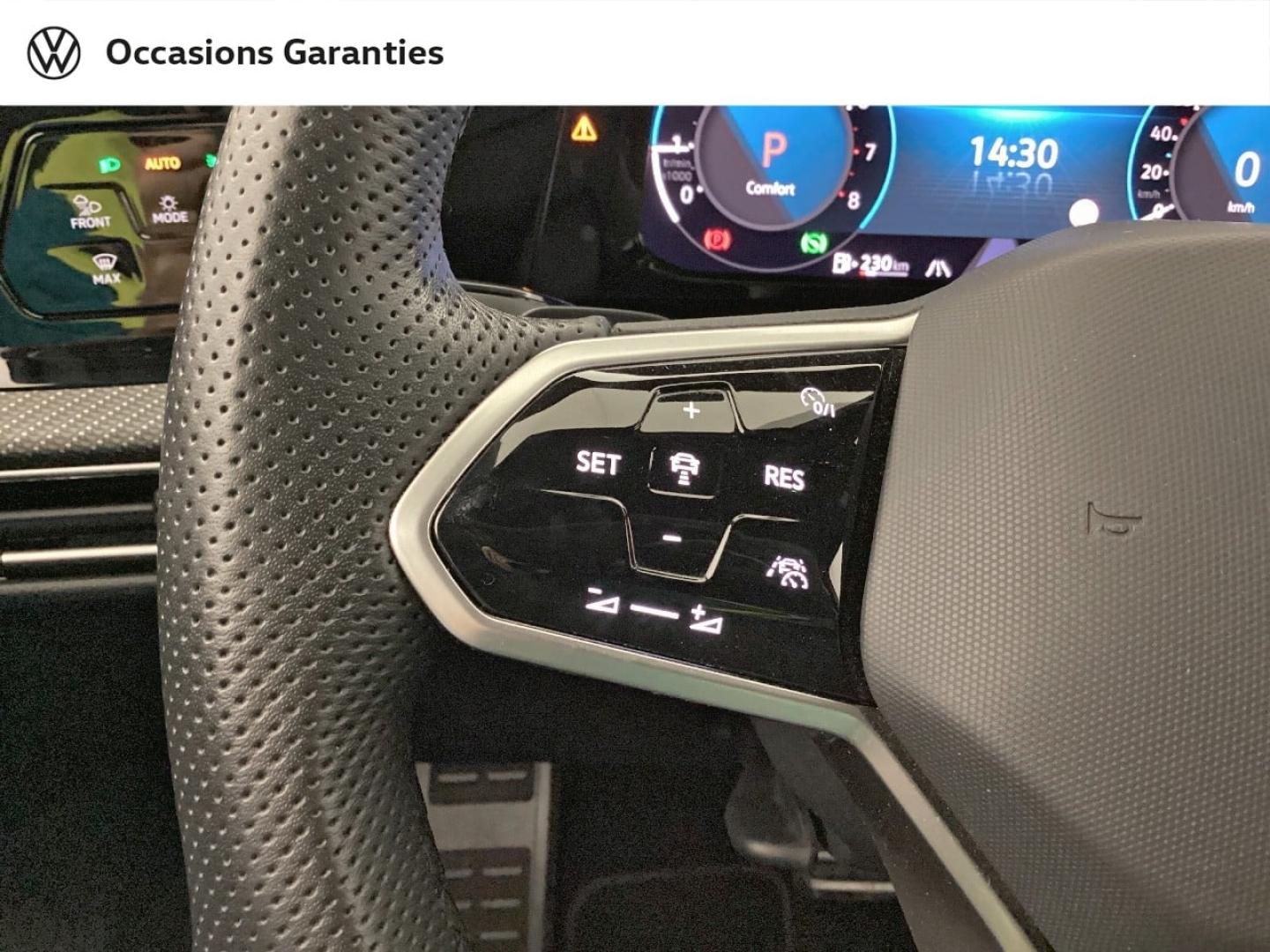 Voitures occasions VOLKSWAGEN GOLF R-Line Mougins