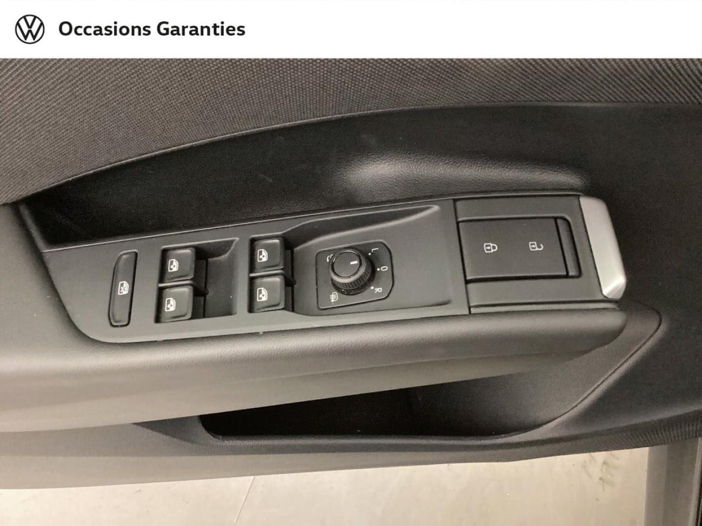 Voitures occasions VOLKSWAGEN T-ROC Life Nice
