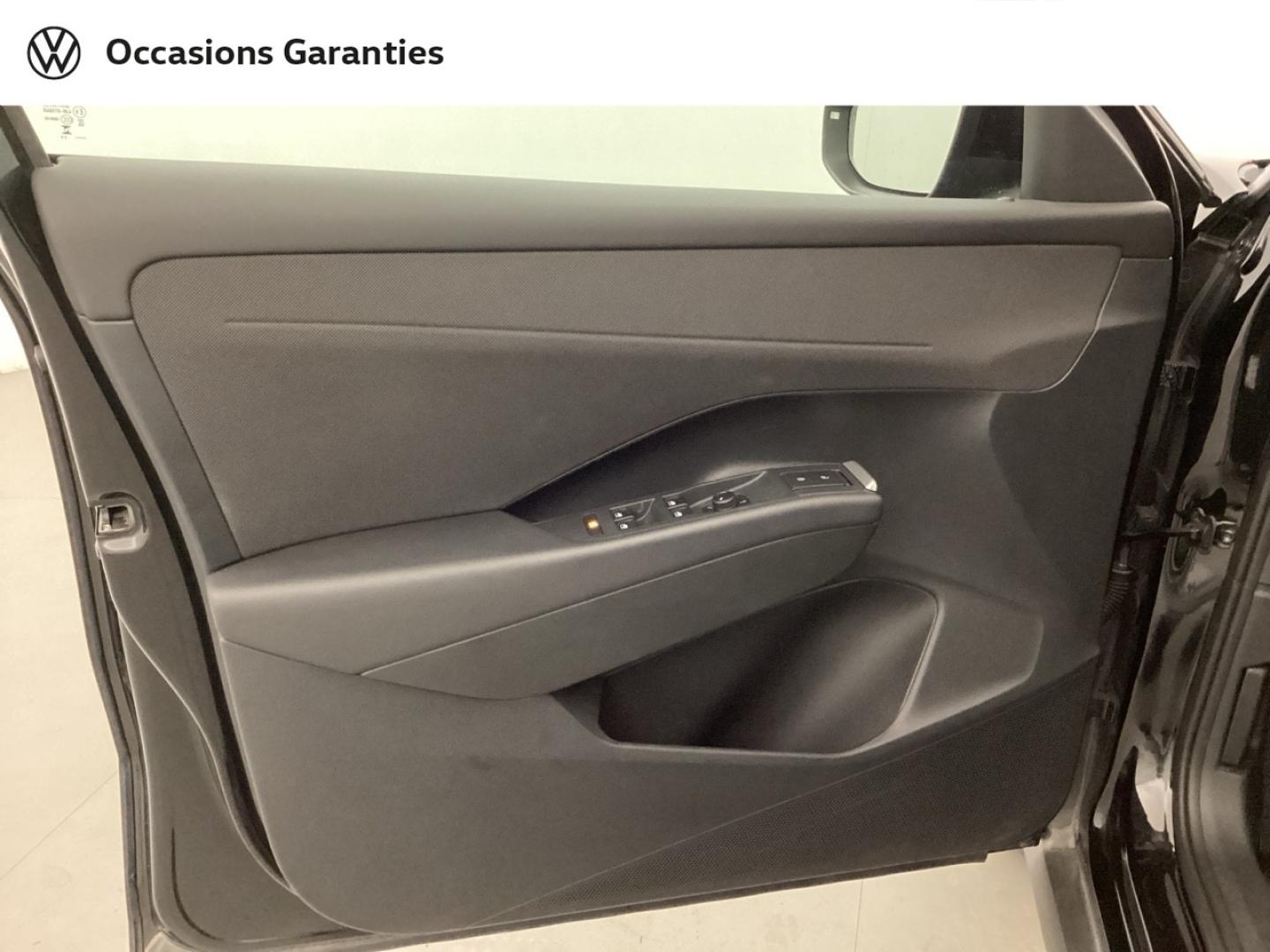 Voitures occasions VOLKSWAGEN T-ROC Life Nice