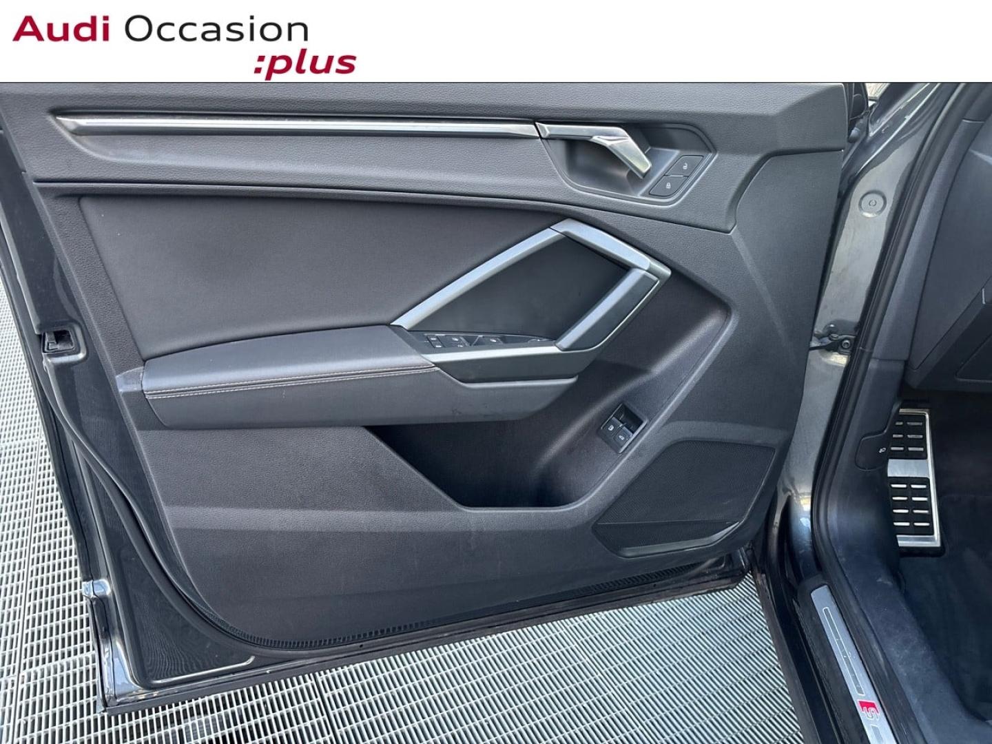 Voitures occasions Audi Q3 S line Mougins