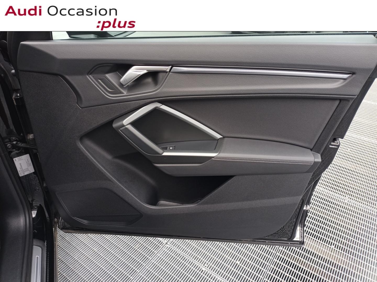 Voitures occasions Audi Q3 S line Mougins