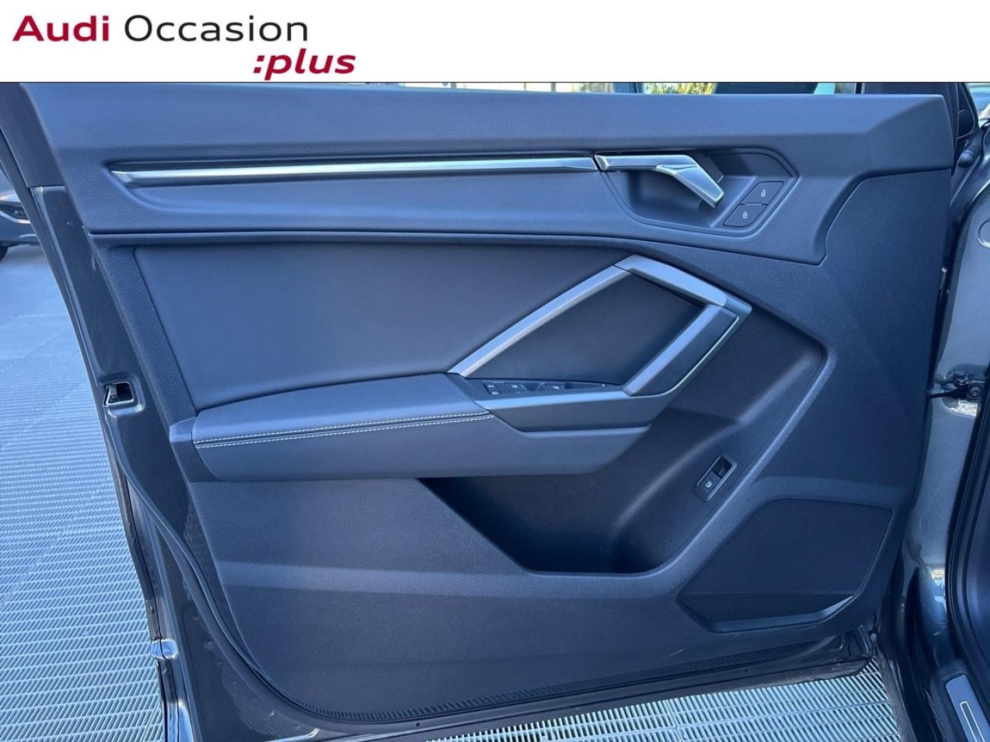 Voitures occasions Audi Q3 S line Mougins