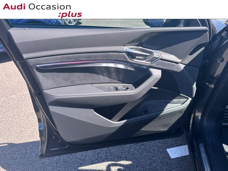 Voitures occasions Audi Q8 E-TRON S Line Rezé