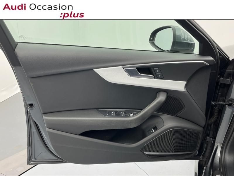 Voitures occasions Audi A4 Avant S line Rezé