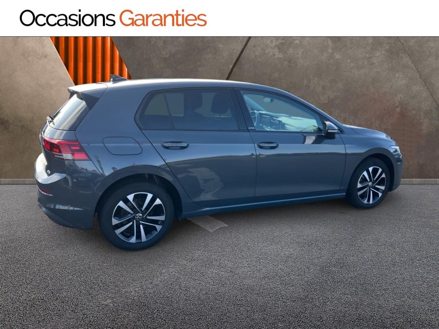 Voitures occasions VOLKSWAGEN GOLF Active Thionville
