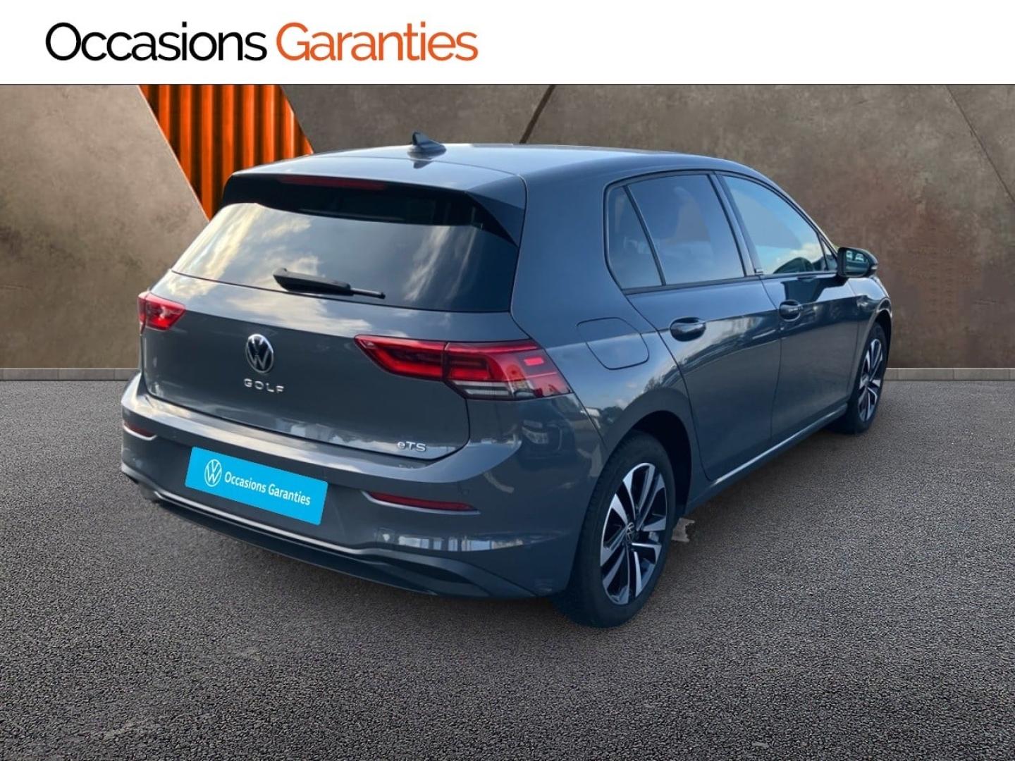 Voitures occasions VOLKSWAGEN GOLF Active Thionville