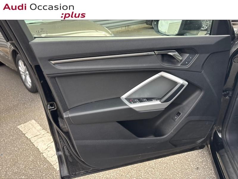 Voitures occasions Audi Q3 Design Lens