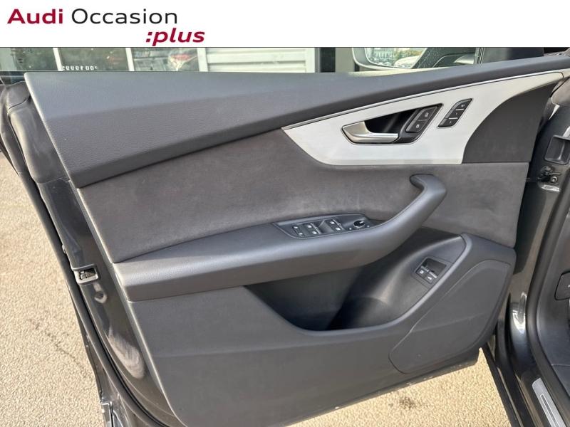 Voitures occasions Audi Q8 S line Lille