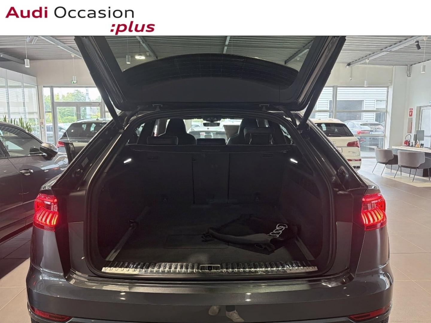 Voitures occasions Audi Q8 Compétition Lille