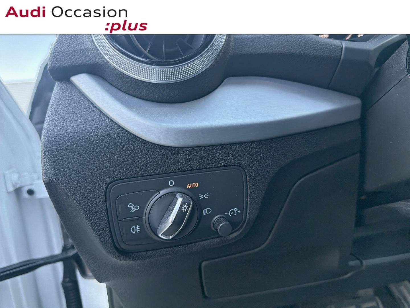 Voitures occasions Audi Q2 S line Lille