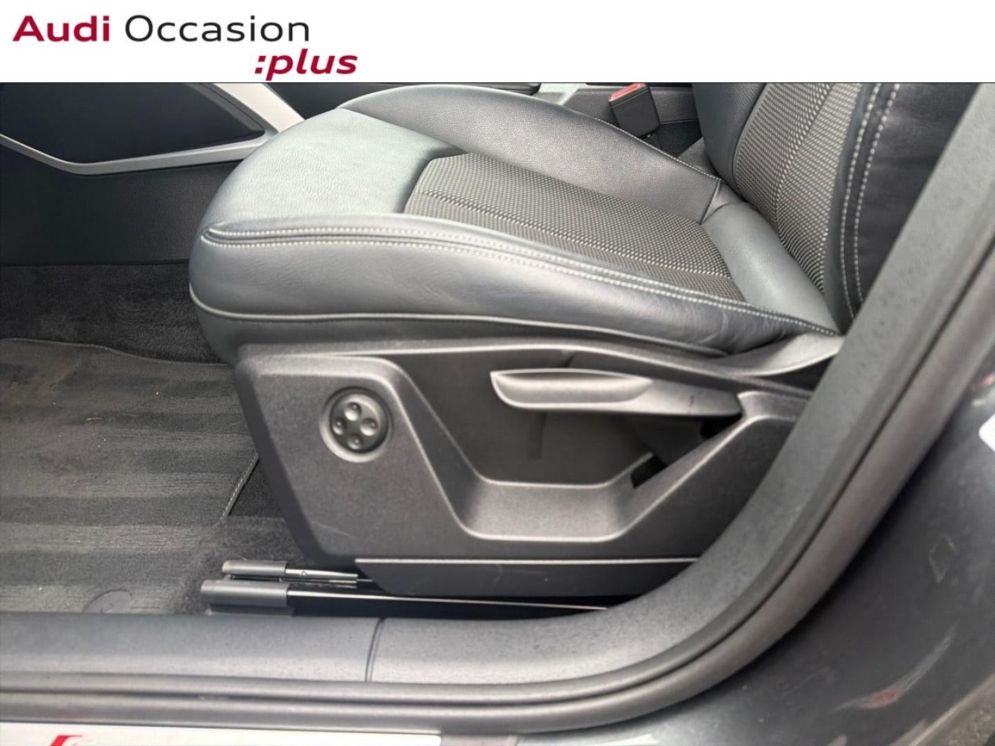 Voitures occasions Audi Q2 S line Lille