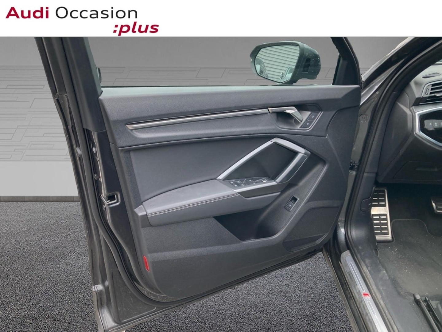 Voitures occasions Audi Q3 S line Lille