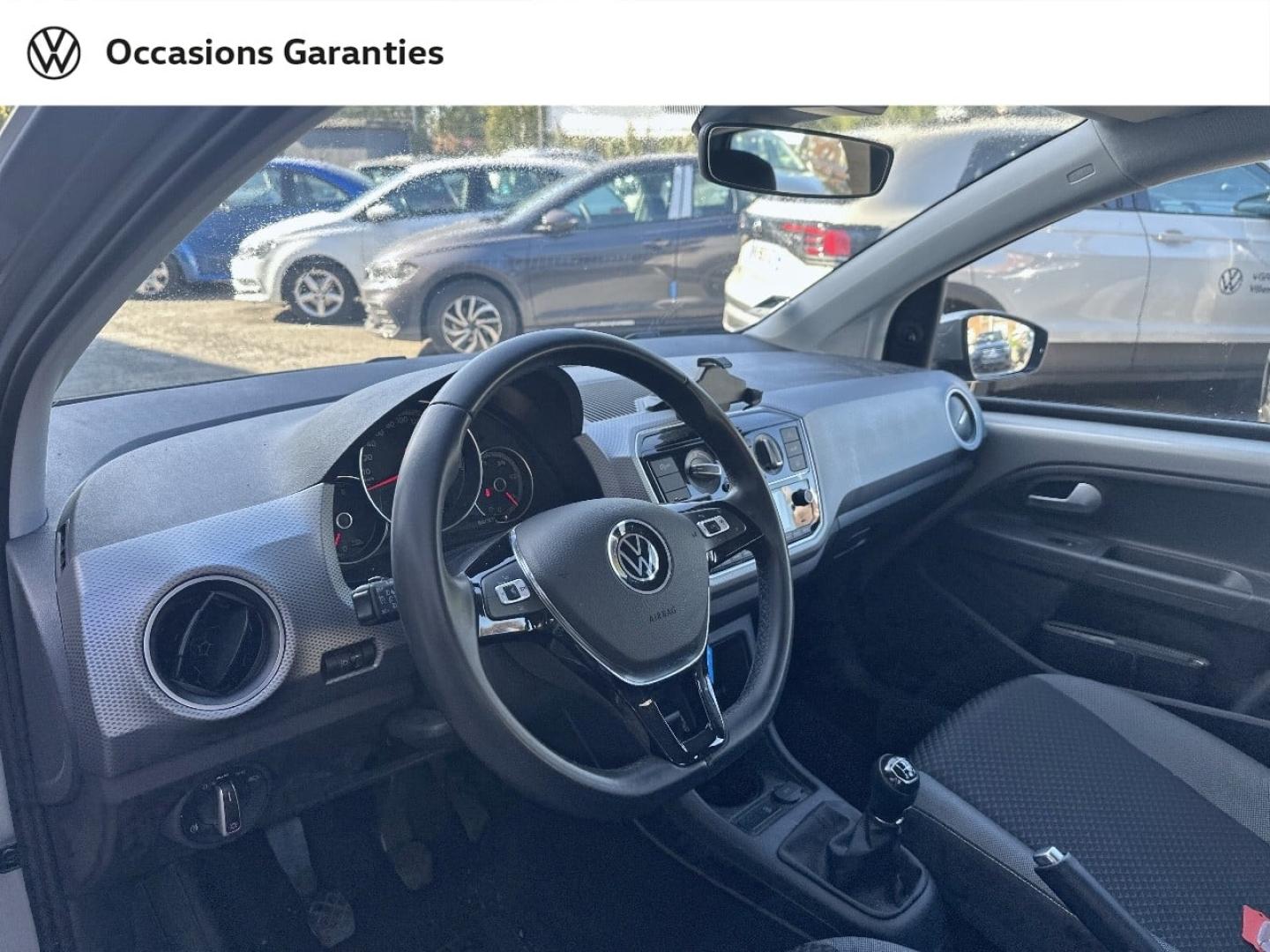 Voitures occasions VOLKSWAGEN up! Active Lille