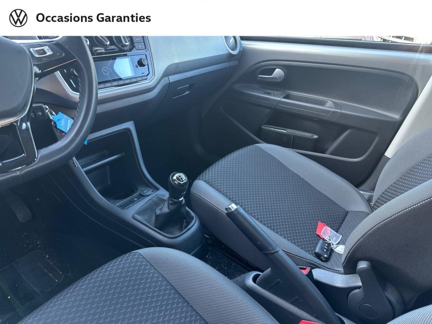 Voitures occasions VOLKSWAGEN up! Active Lille