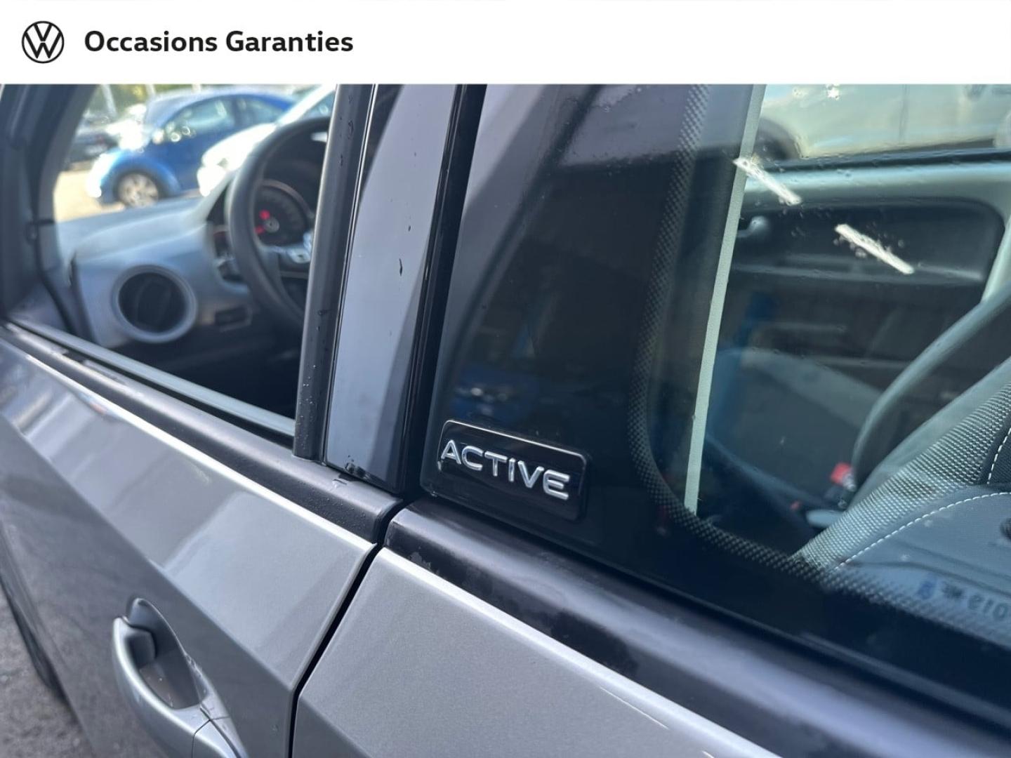Voitures occasions VOLKSWAGEN up! Active Lille