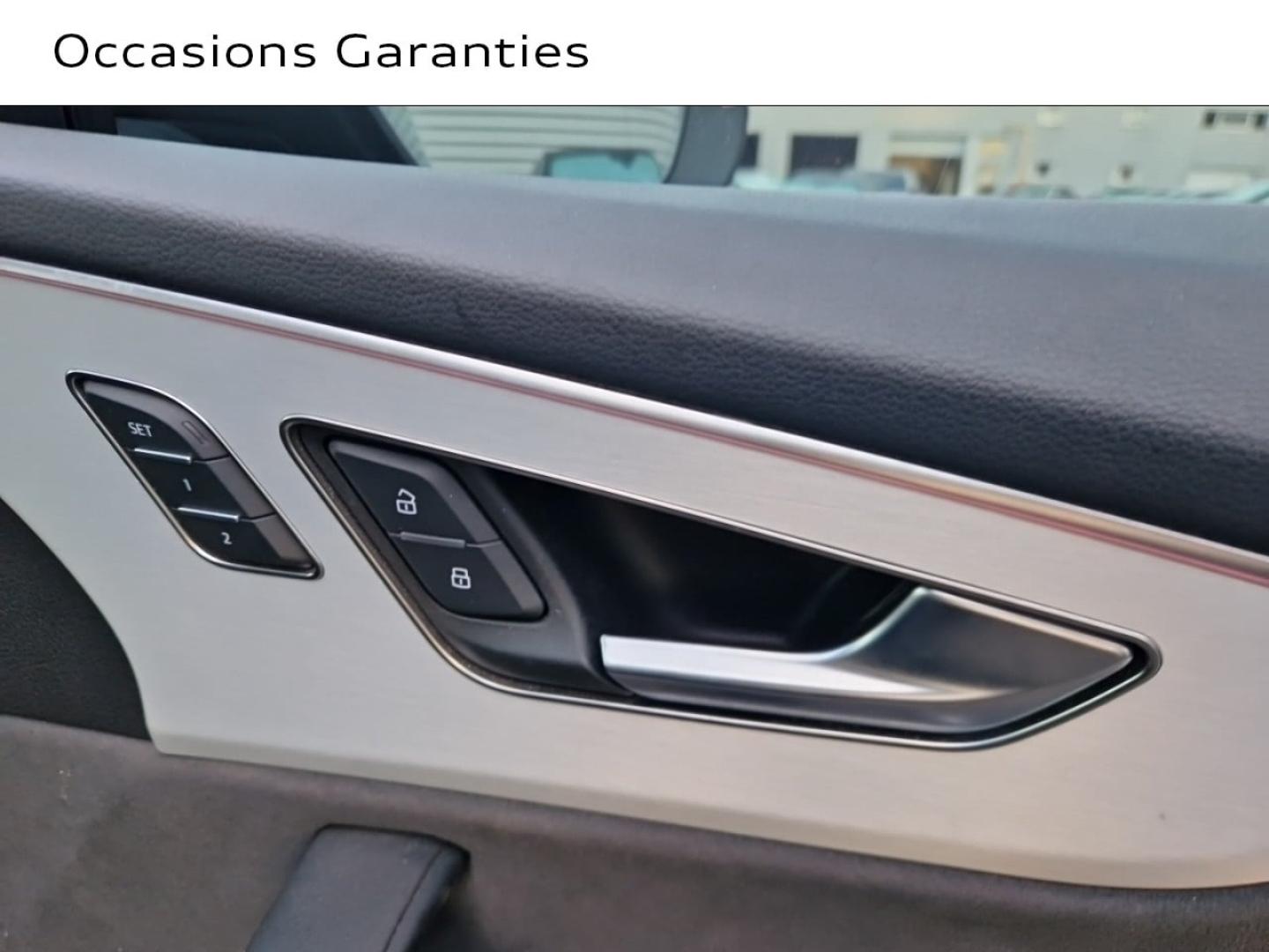 Voitures occasions Audi Q8 Compétition Lille
