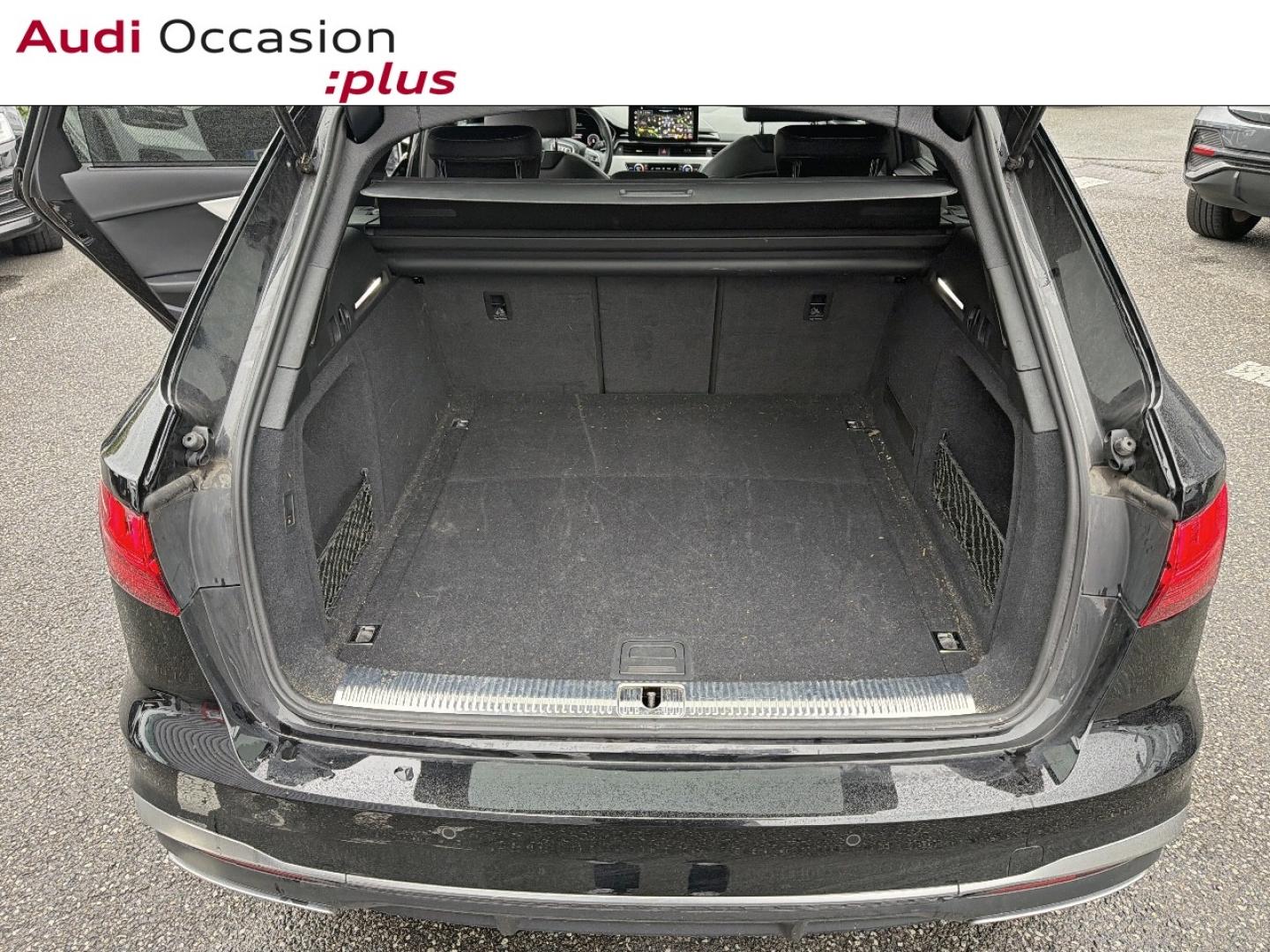 Voitures occasions Audi A4 Avant S line Lille