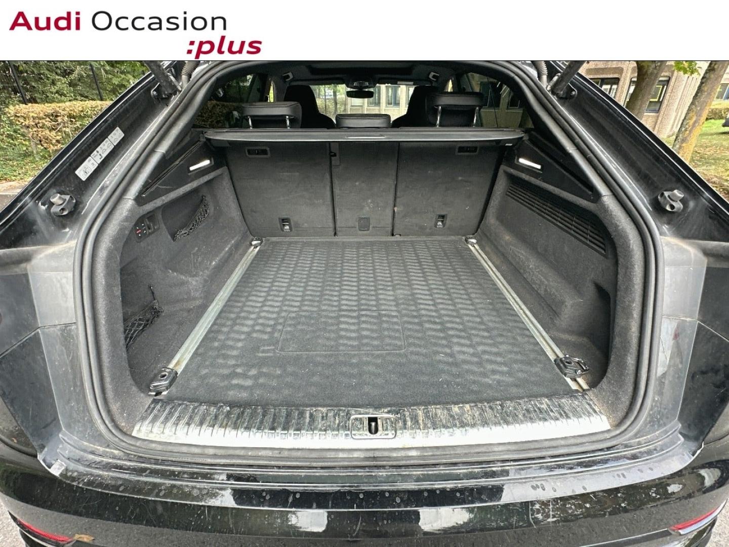 Voitures occasions Audi Q8 Compétition Lille