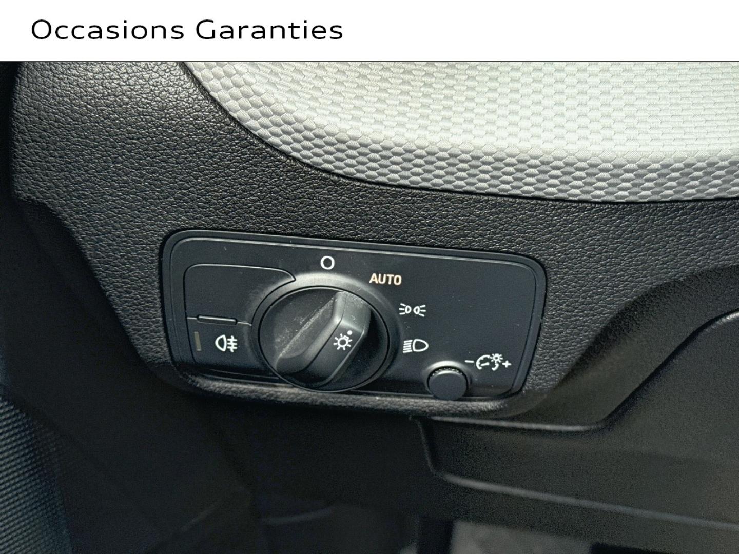 Voitures occasions Audi Q2 Business line Lens