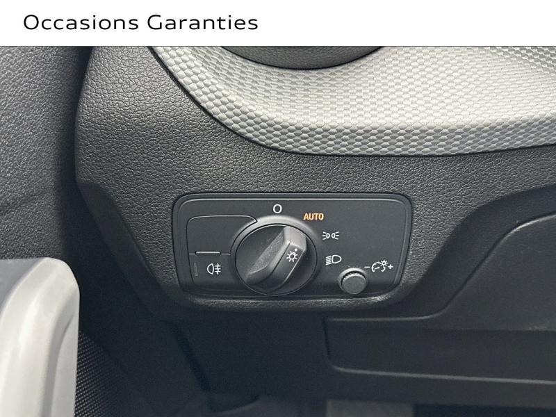 Voitures occasions Audi Q2 Design Lens